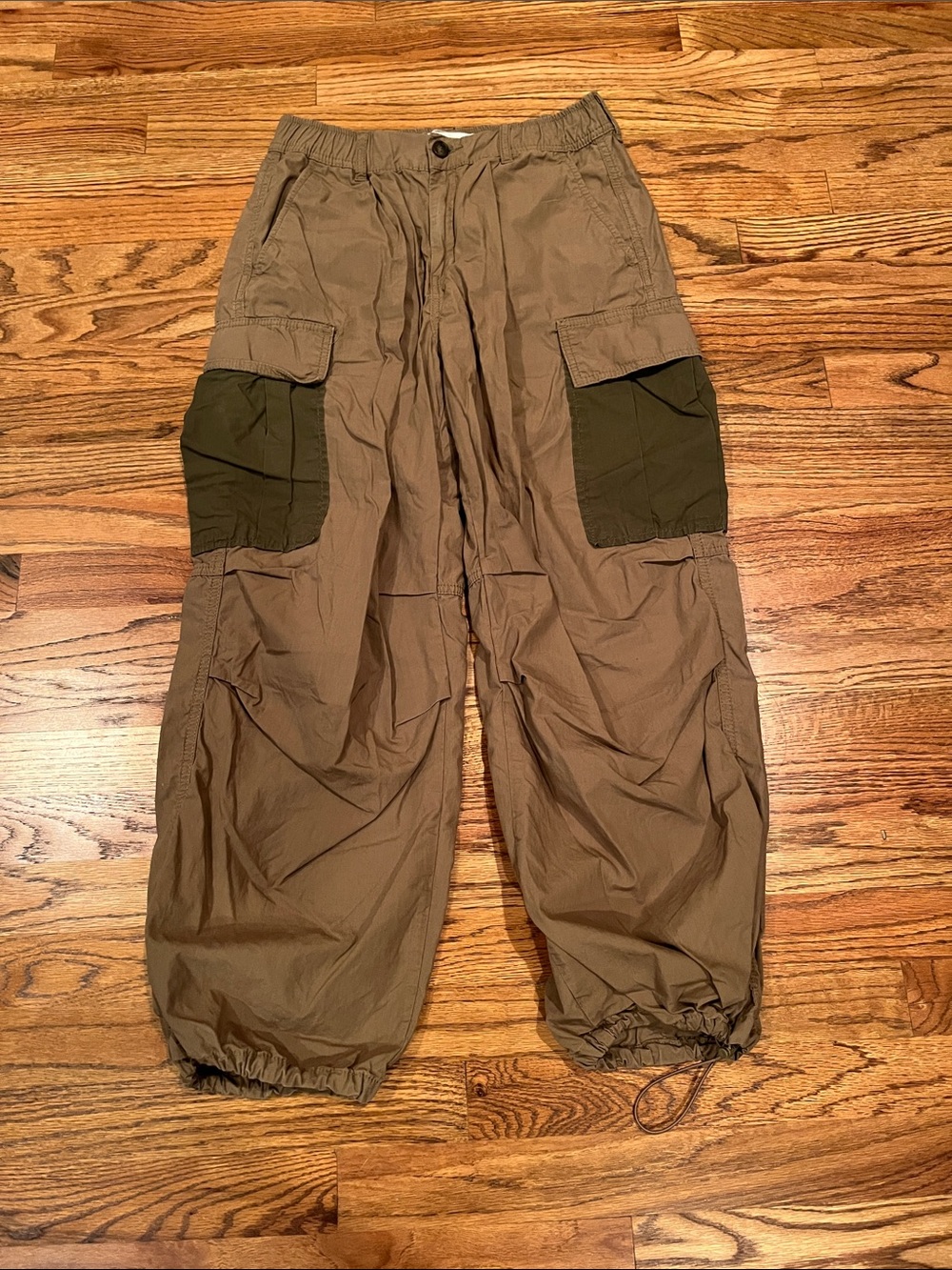 WOMENS ANTHROPOLOGIE OLIVE TWO TONE UTILITY CARGO PARACHUTE HIKING PANTS 27